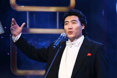 唱歌时正确的面部表情该是什么样