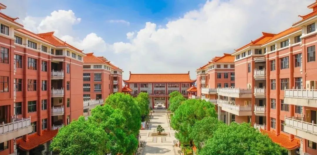 东江广雅学校高中部校园