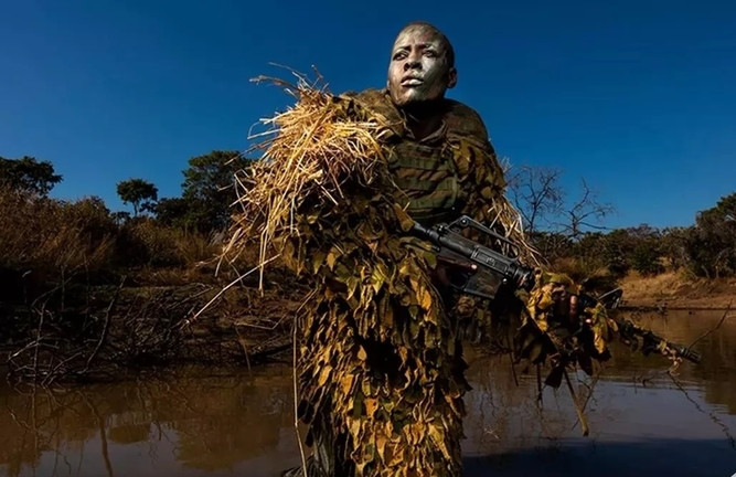 摄影艺考培训2019荷赛奖作品勇敢的人