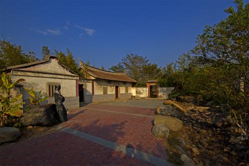 表演散文素材之林语堂《脸与法治》