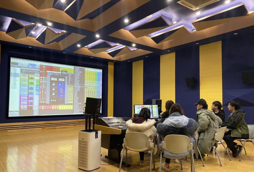 南京传媒学院2022年艺术类专业招生简章广州多芬传媒艺考培训
