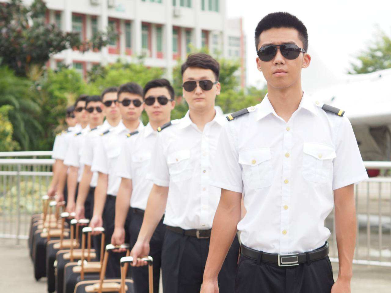 2019年空军在广东省招收高中生飞行学员