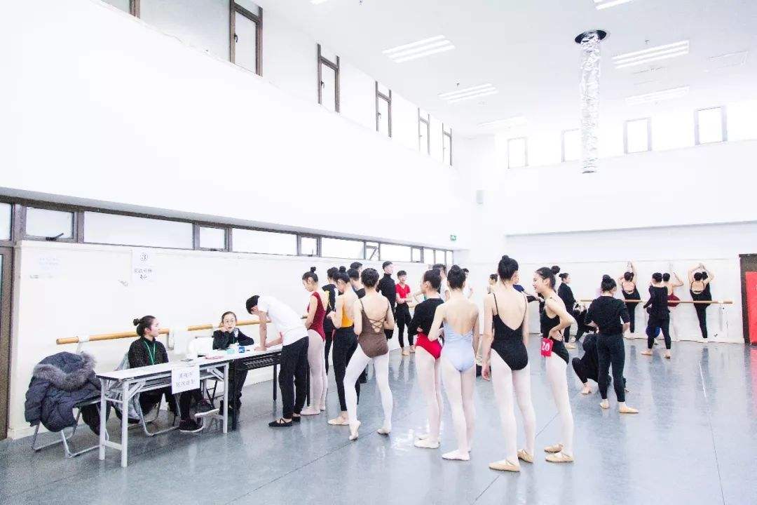 佛山舞蹈考前培训机构_舞蹈艺考主要考察哪些点？